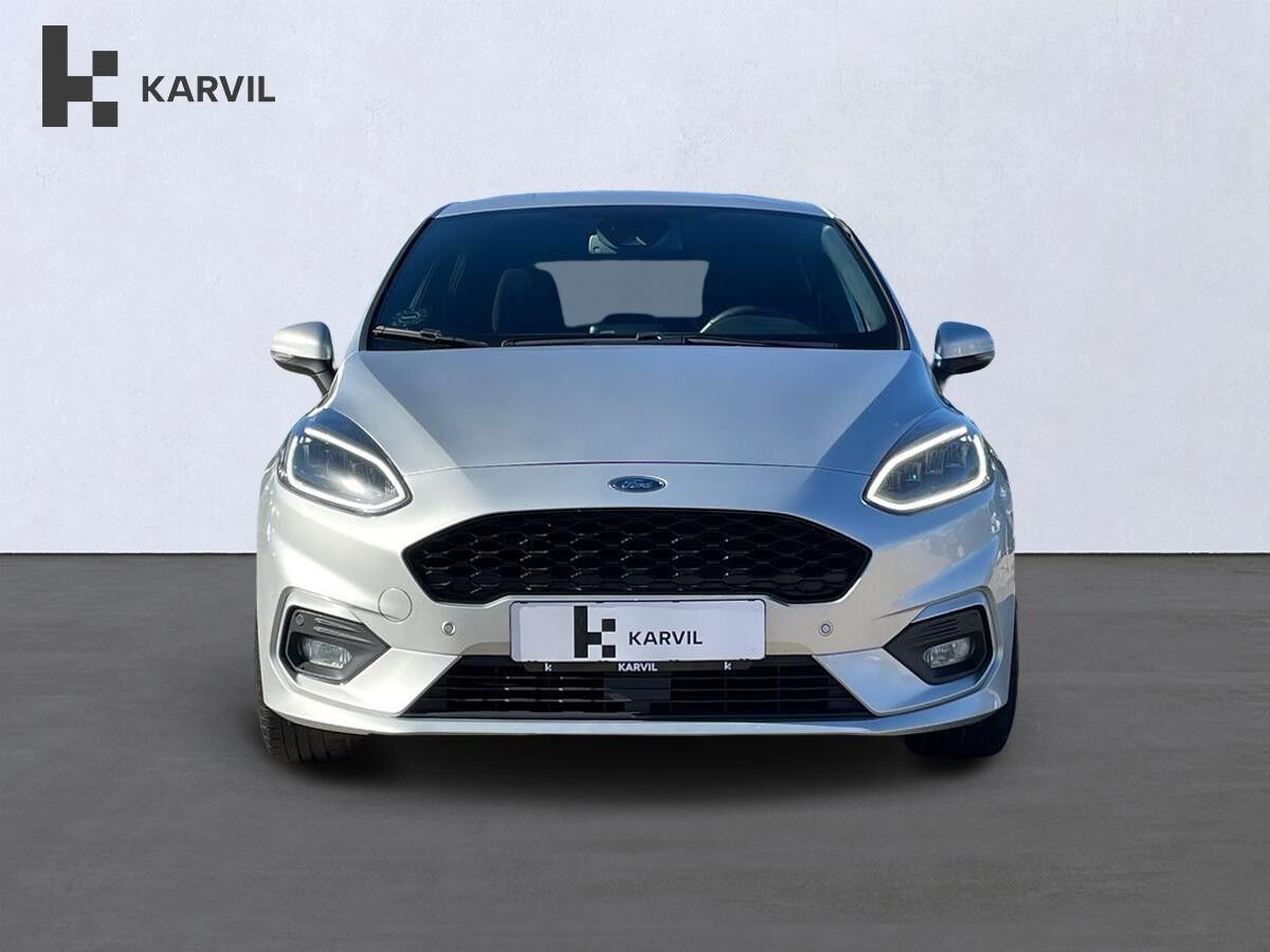 Grå Ford Fiesta fra 2020