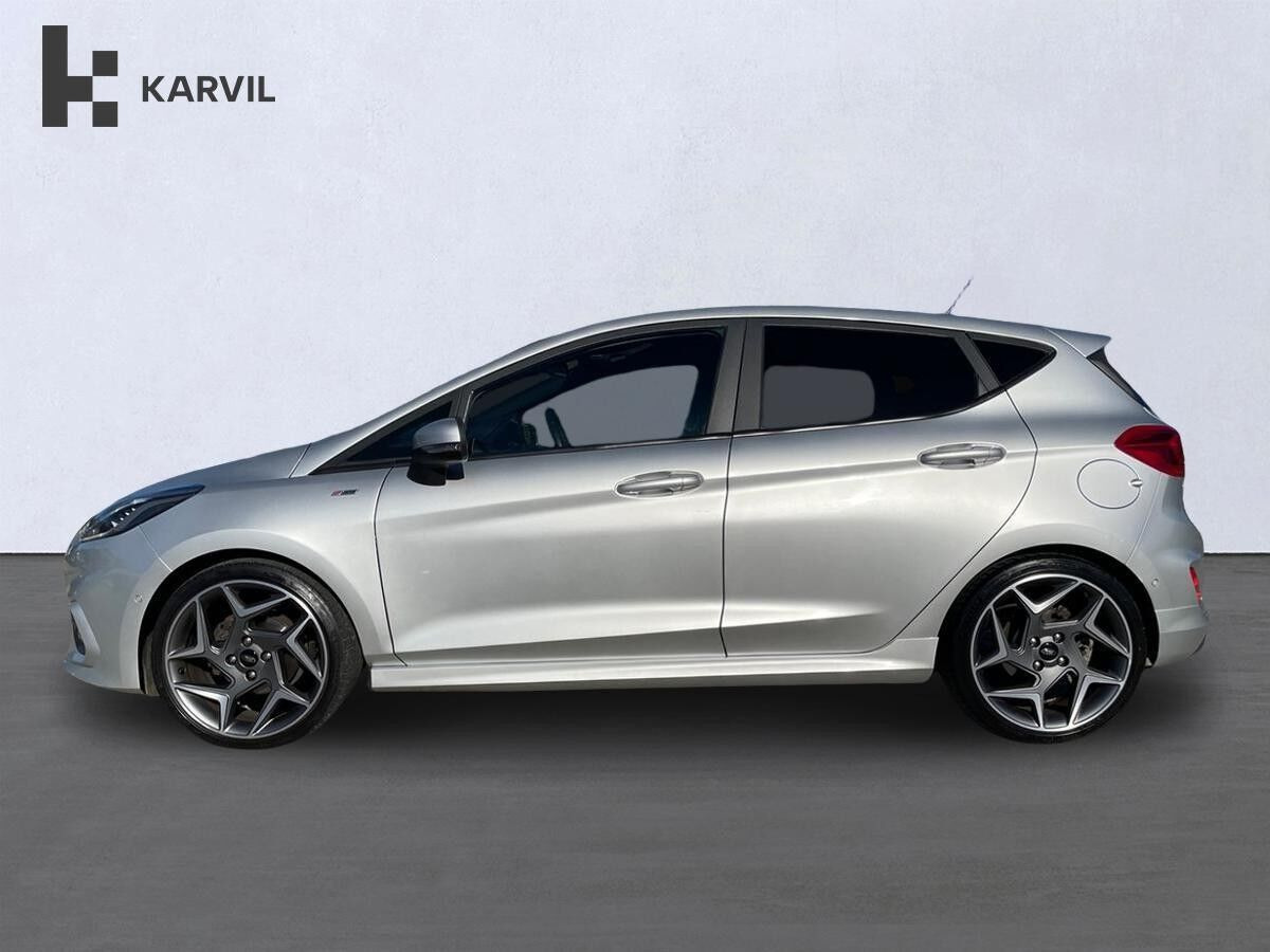 Grå Ford Fiesta fra 2020