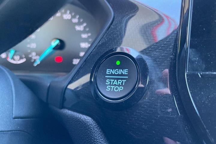 Grå Ford Fiesta fra 2020