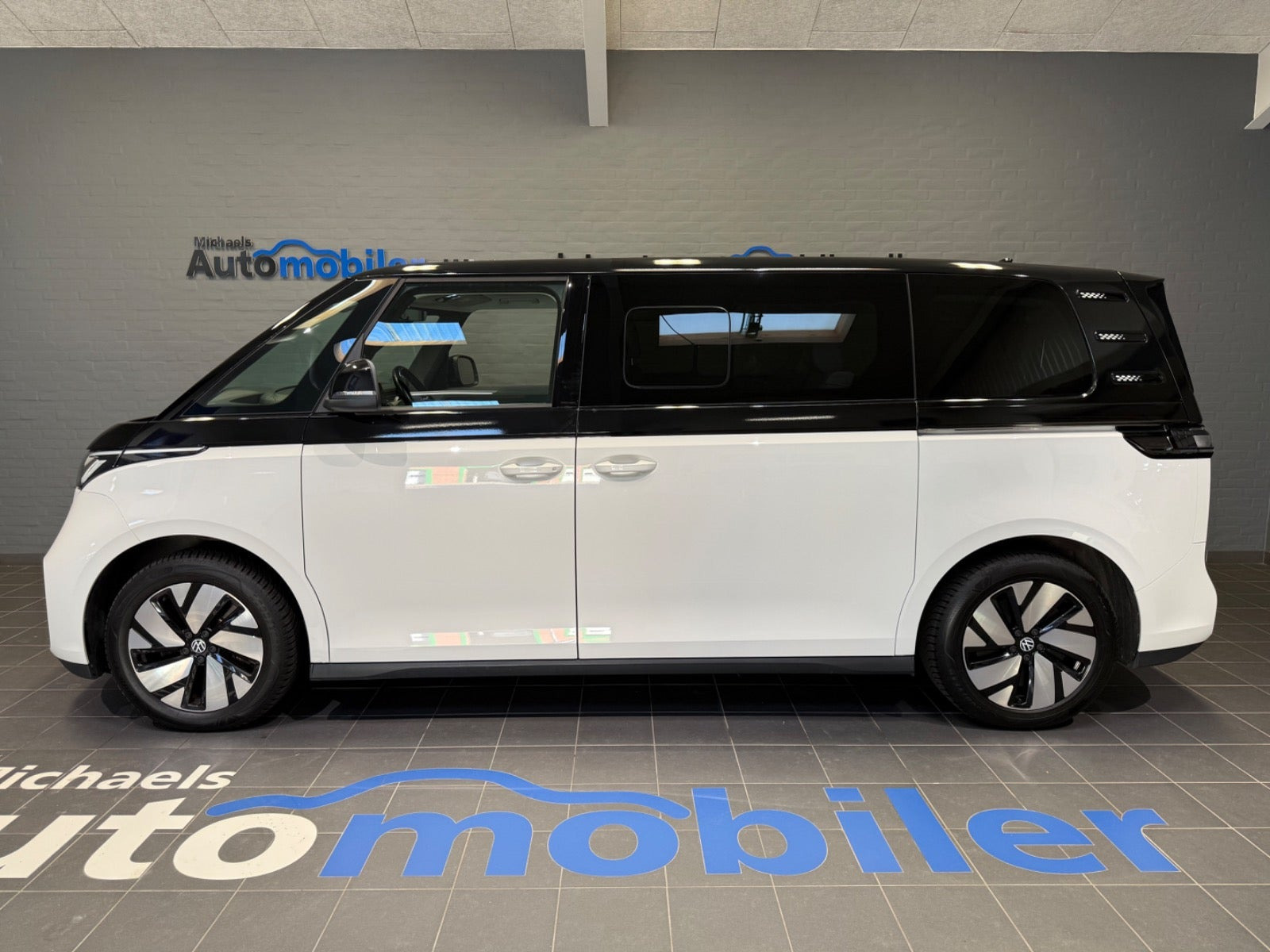 Hvid VW ID.Buzz fra 2025