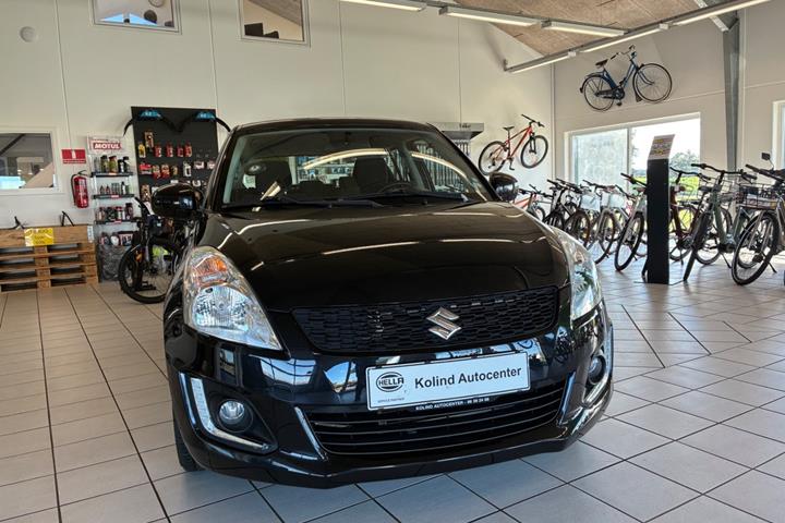 Sort Suzuki Swift fra 2014