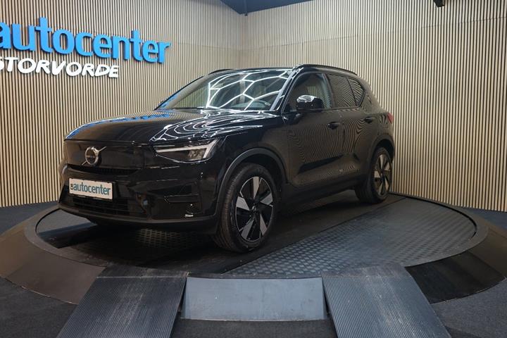 Sort Volvo XC40 fra 2024