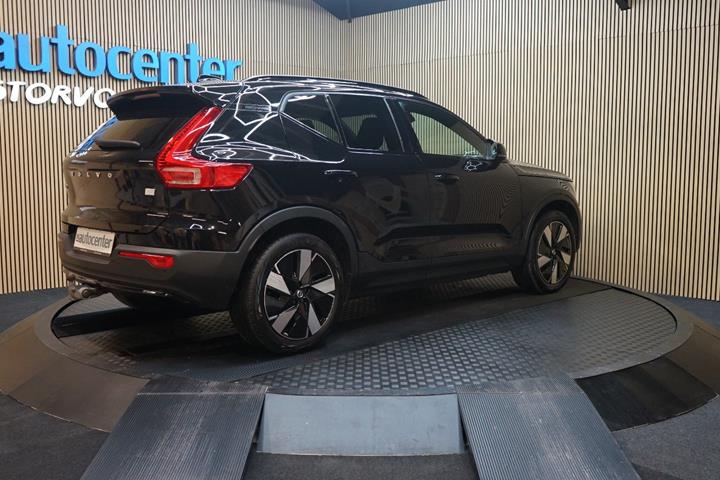 Sort Volvo XC40 fra 2024