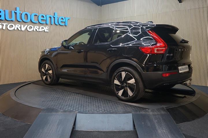 Sort Volvo XC40 fra 2024
