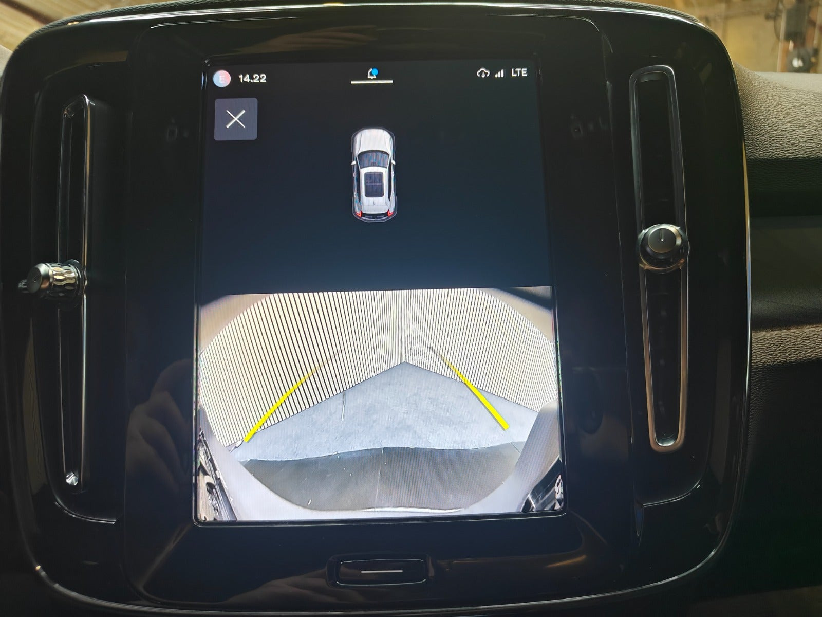Sort Volvo XC40 fra 2024