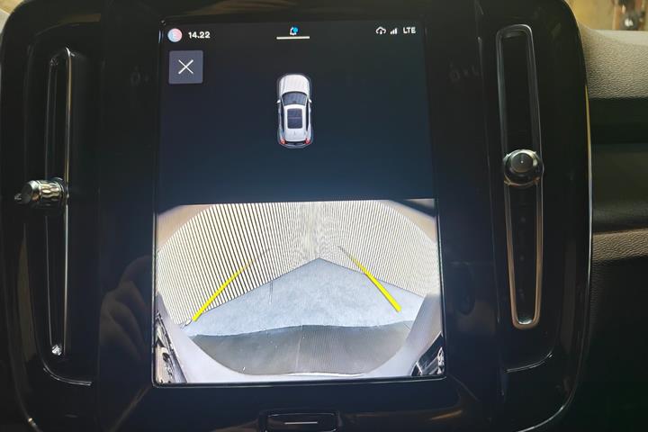 Sort Volvo XC40 fra 2024