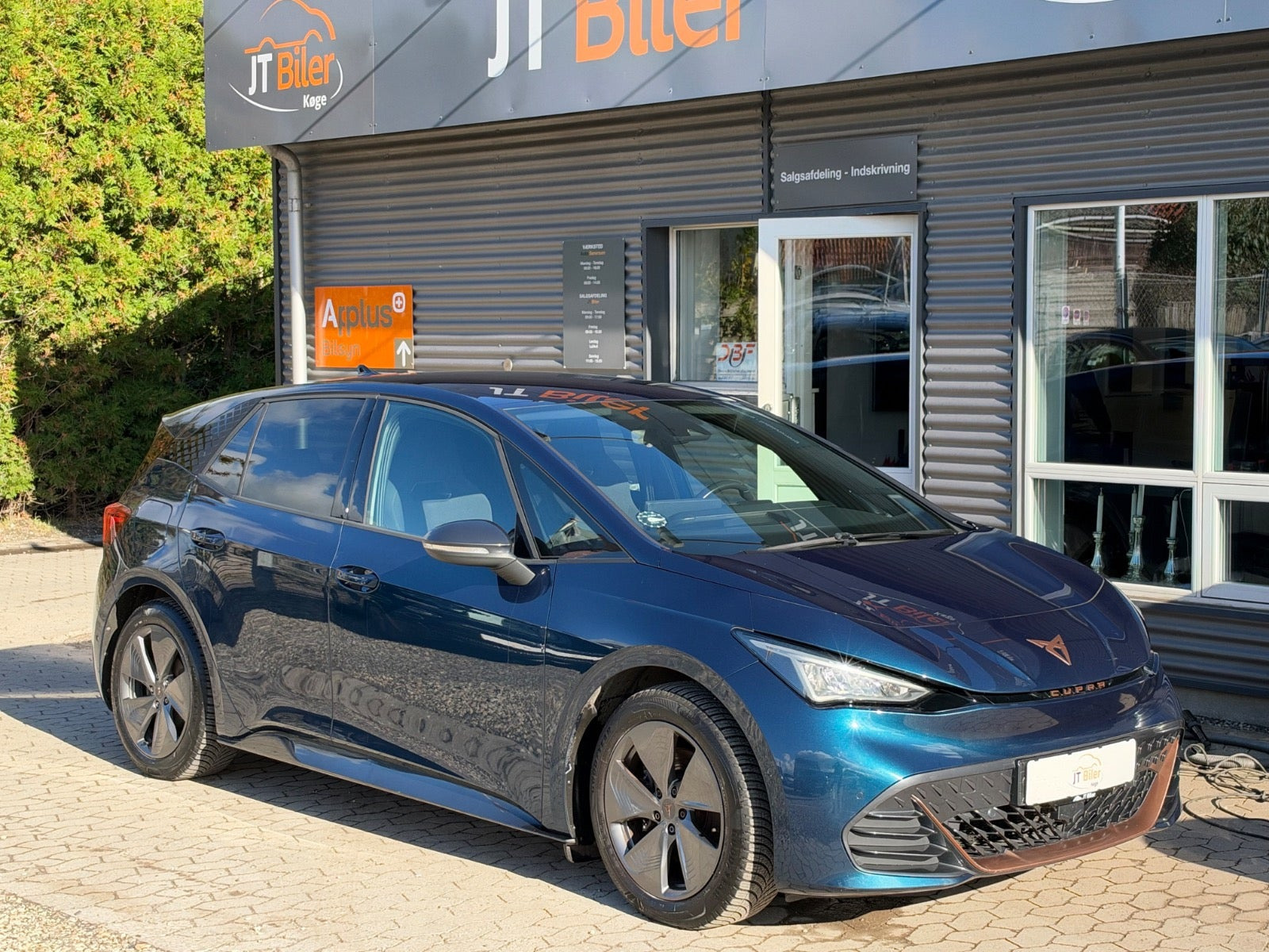 Blå Cupra Born fra 2022