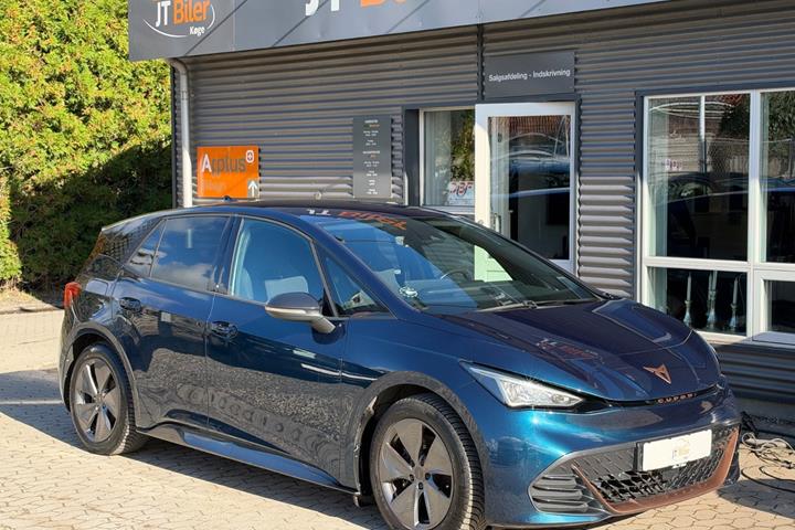 Blå Cupra Born fra 2022