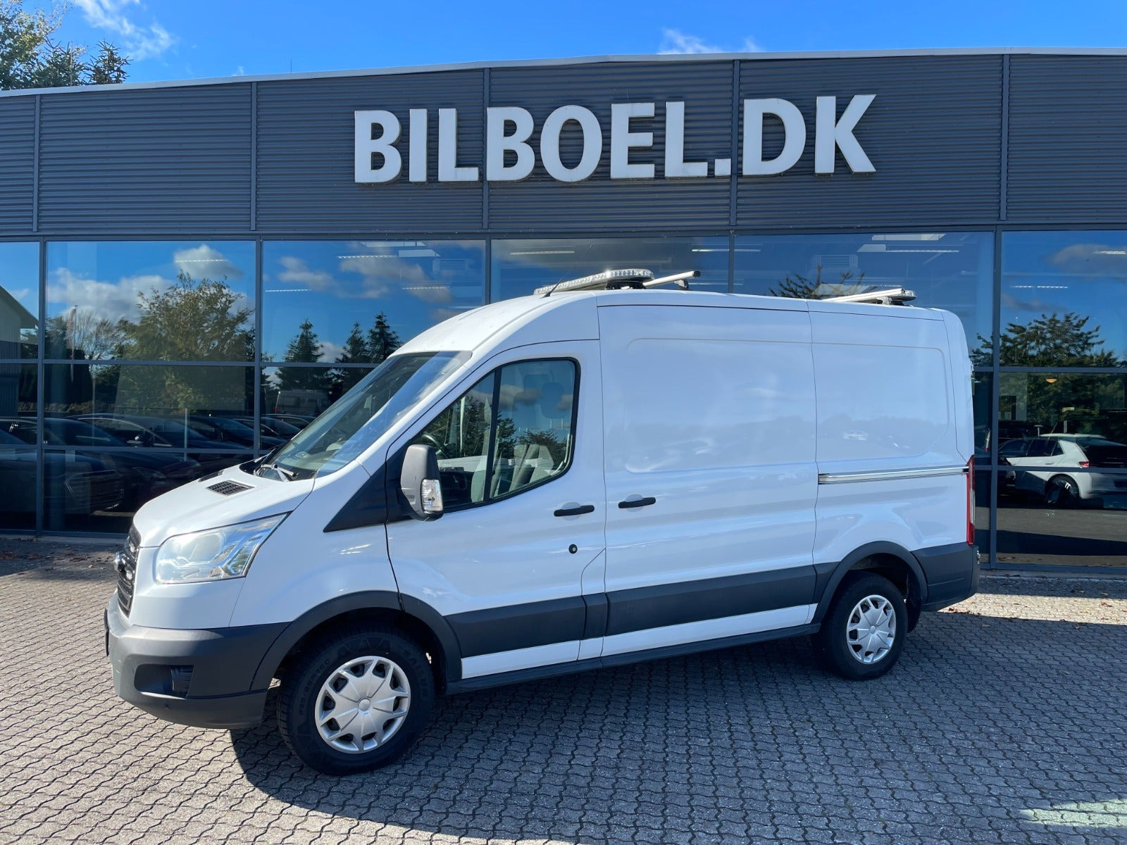 Hvid Ford Transit 350 L2 Van fra 2017