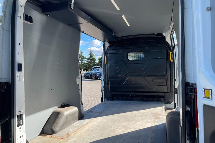 Hvid Ford Transit 350 L2 Van fra 2017