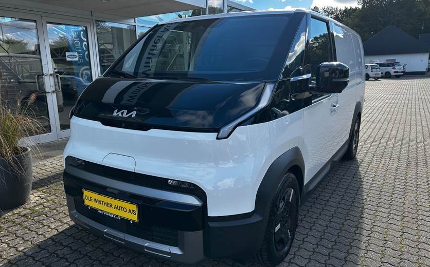 Kia PV5 71 Cargo L2H1 Long Range Work Pro