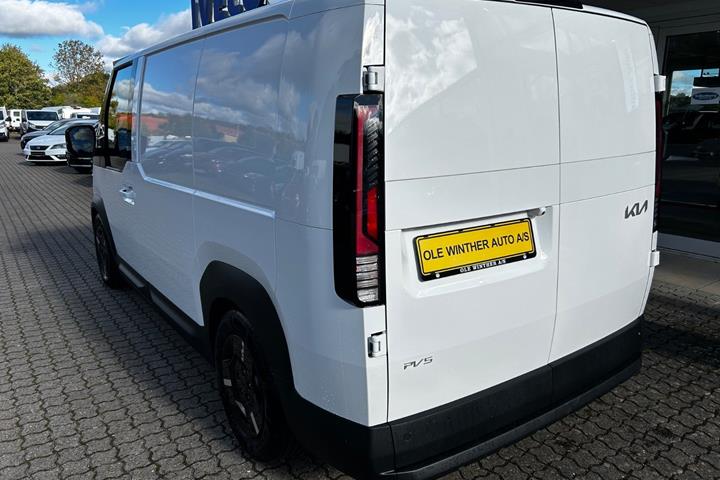 Hvid Kia PV5 fra 2026