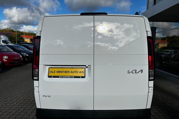 Hvid Kia PV5 fra 2026