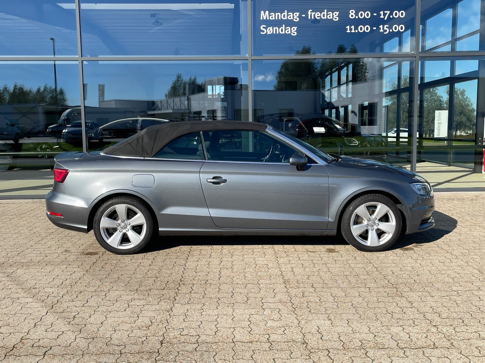Grå Audi A3 fra 2015