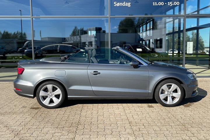 Grå Audi A3 fra 2015
