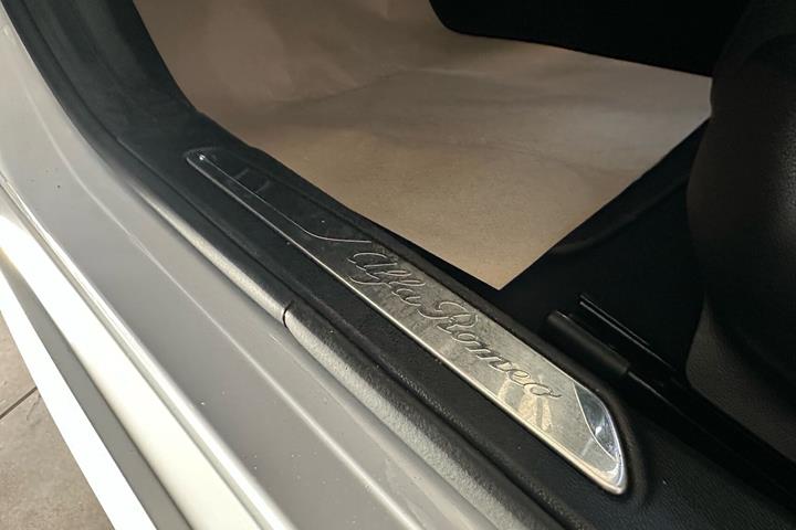 Hvid Alfa Romeo Giulia fra 2018
