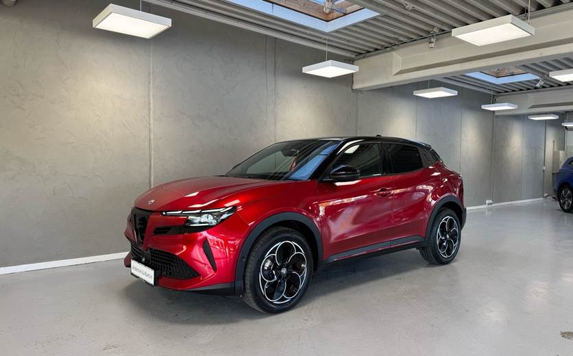 Alfa Romeo Junior EL Speciale 156HK 5d Aut.