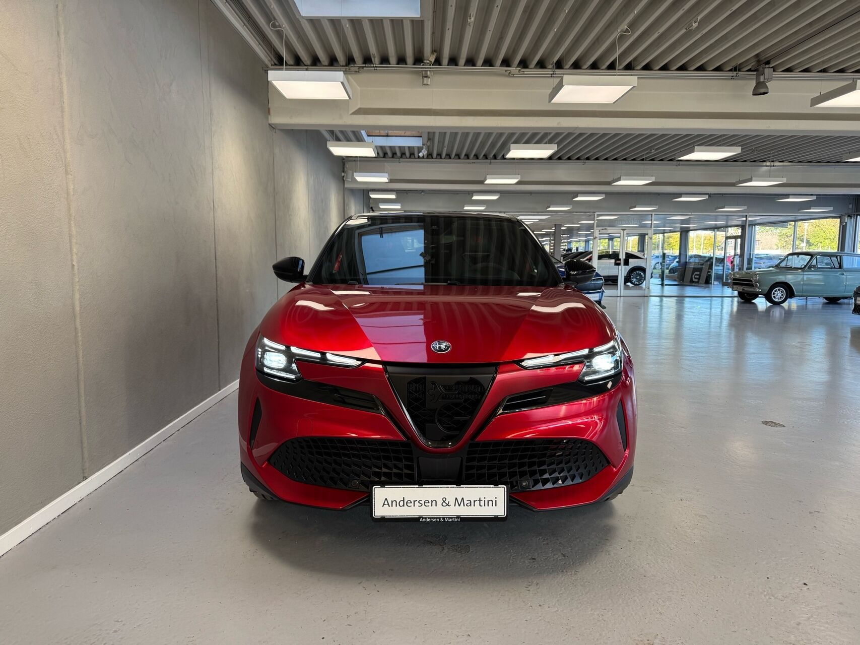 Rød Alfa Romeo Junior fra 2024