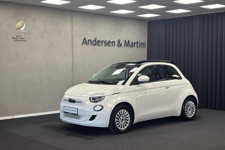 Hvid Fiat 500e fra 2023
