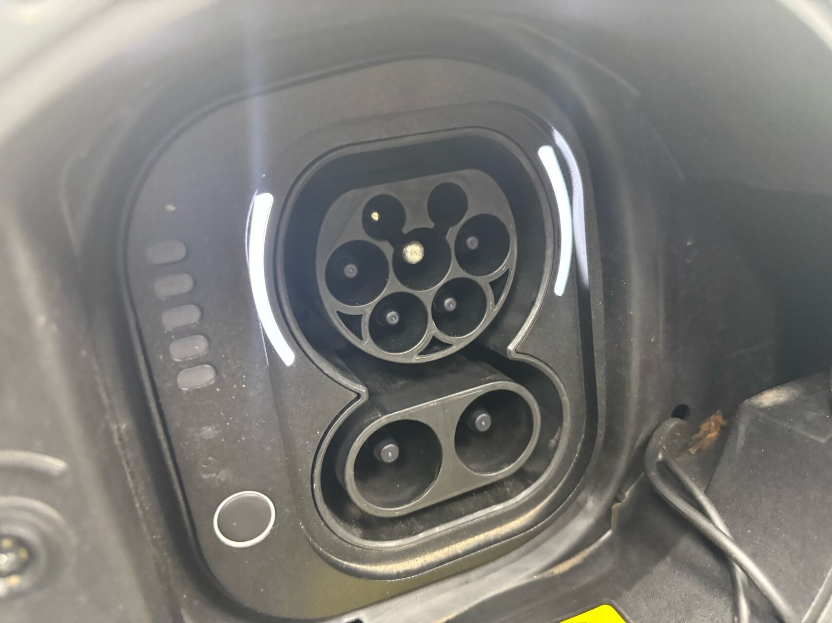 Hvid Fiat 500e fra 2023