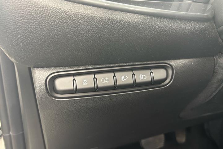 Hvid Fiat 500e fra 2023