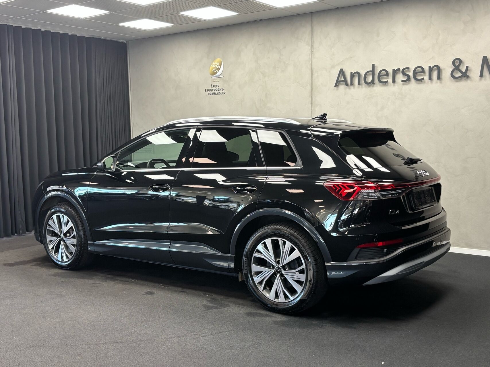 Sort Audi Q4 fra 2023