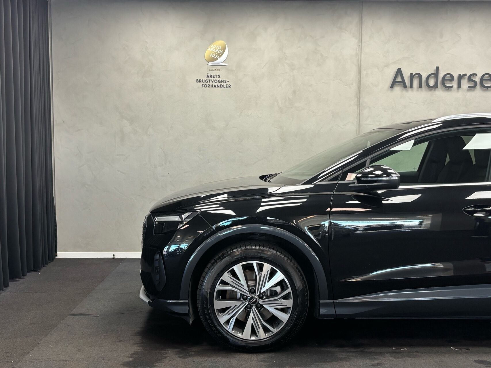 Sort Audi Q4 fra 2023