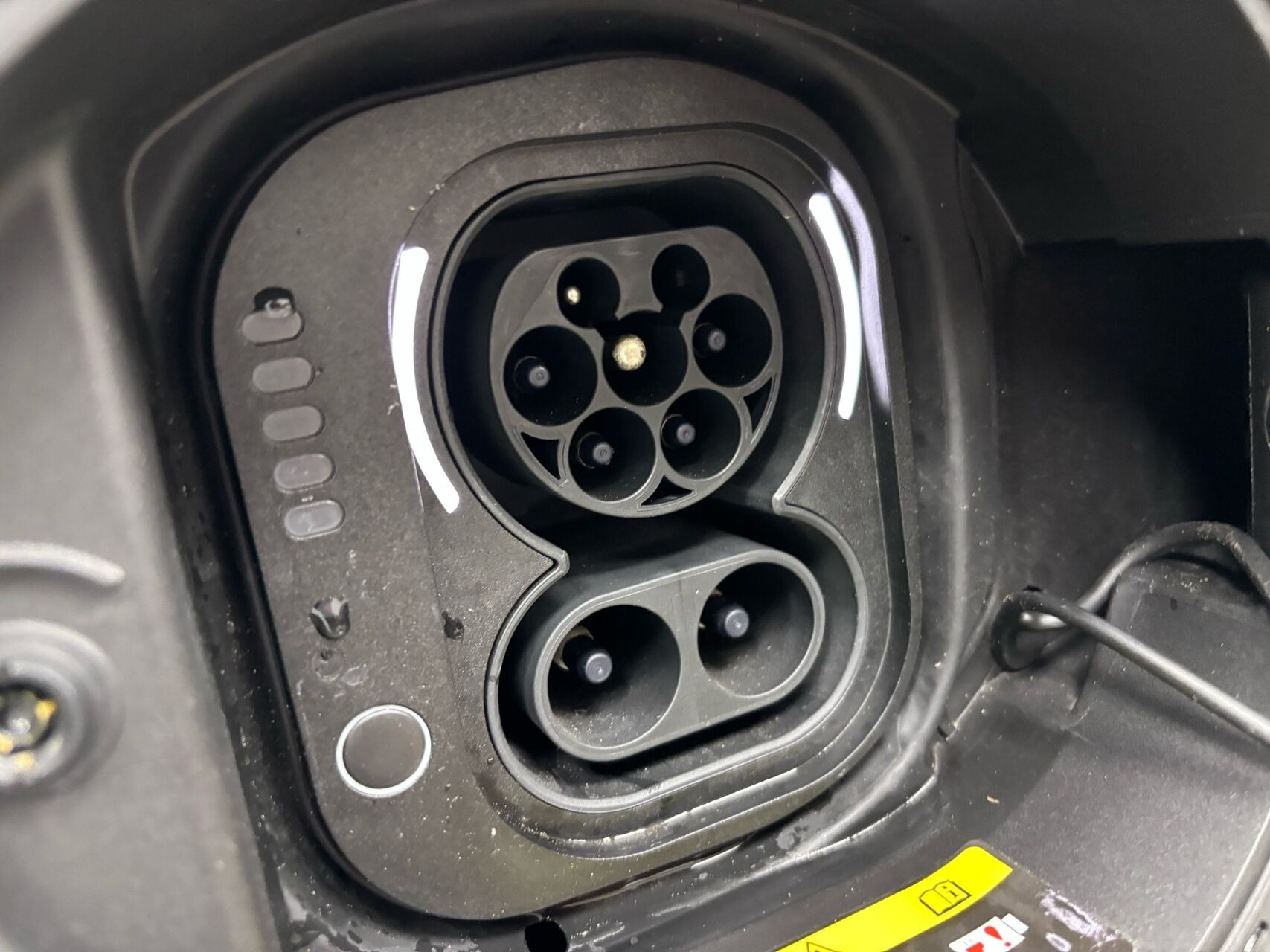 Hvid Fiat 500e fra 2023