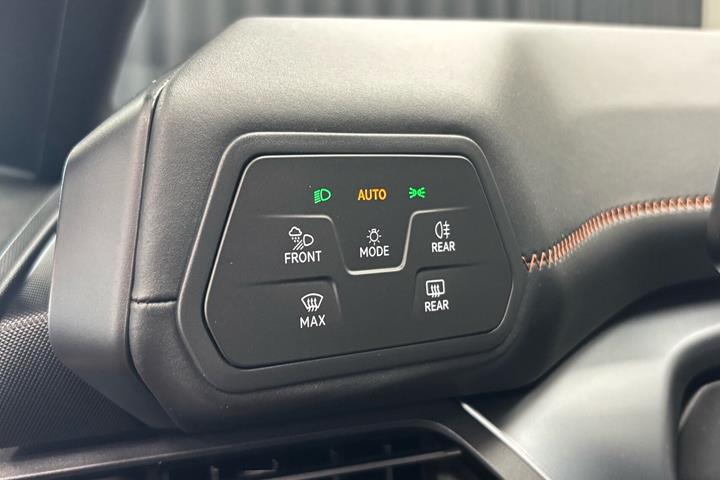 Grå Cupra Born fra 2023