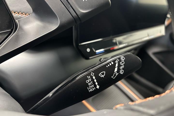 Grå Cupra Born fra 2023
