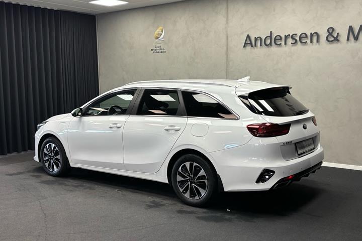 Hvid Kia Ceed fra 2020