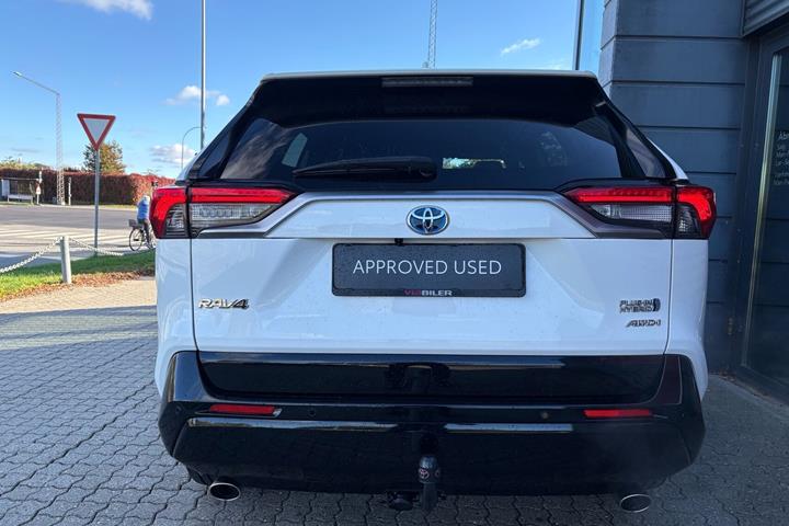 Hvid Toyota RAV4 Plug-in fra 2021