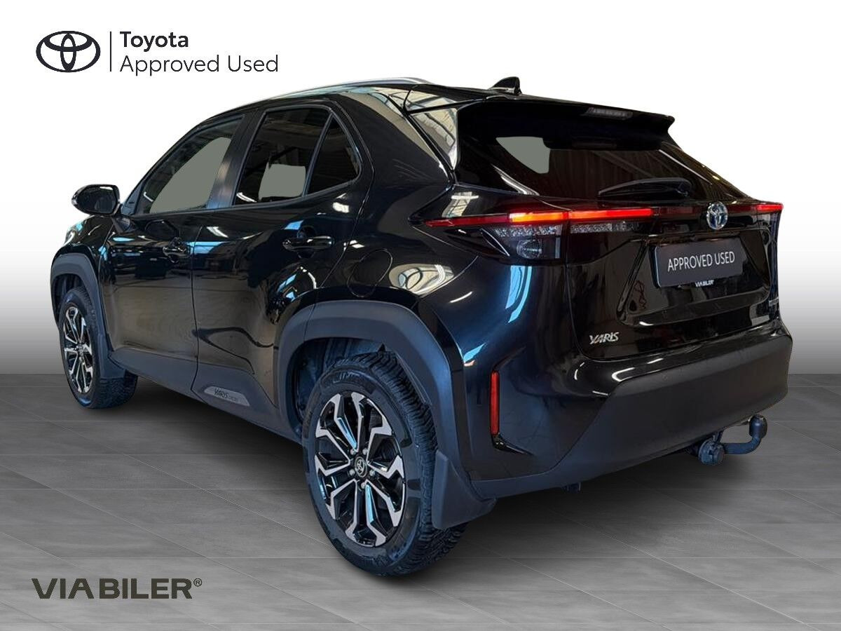 Sort Toyota Yaris Cross fra 2022