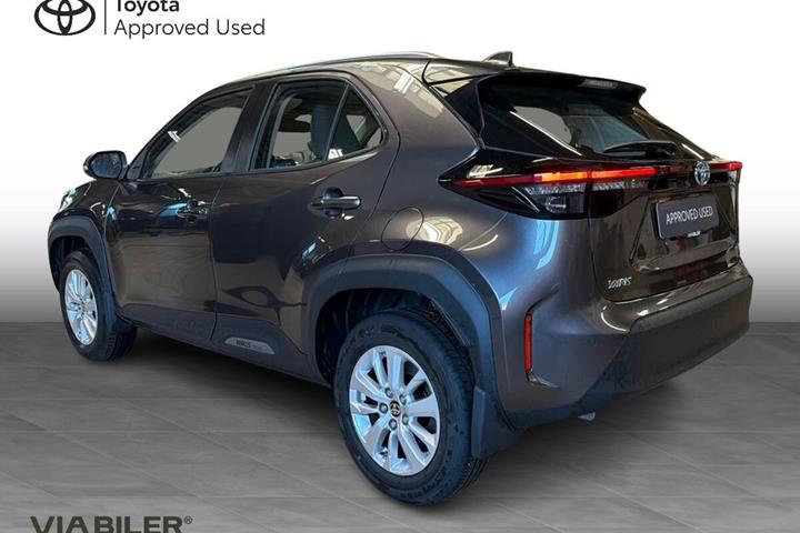 Grå Toyota Yaris Cross fra 2022