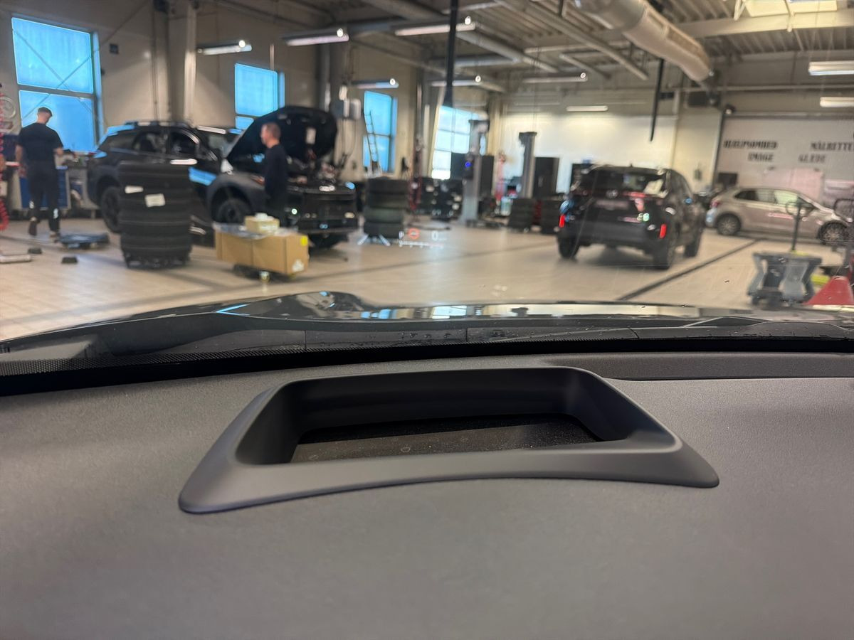 Grå Toyota Yaris Cross fra 2022