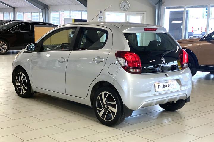 Sølv Peugeot 108 fra 2016