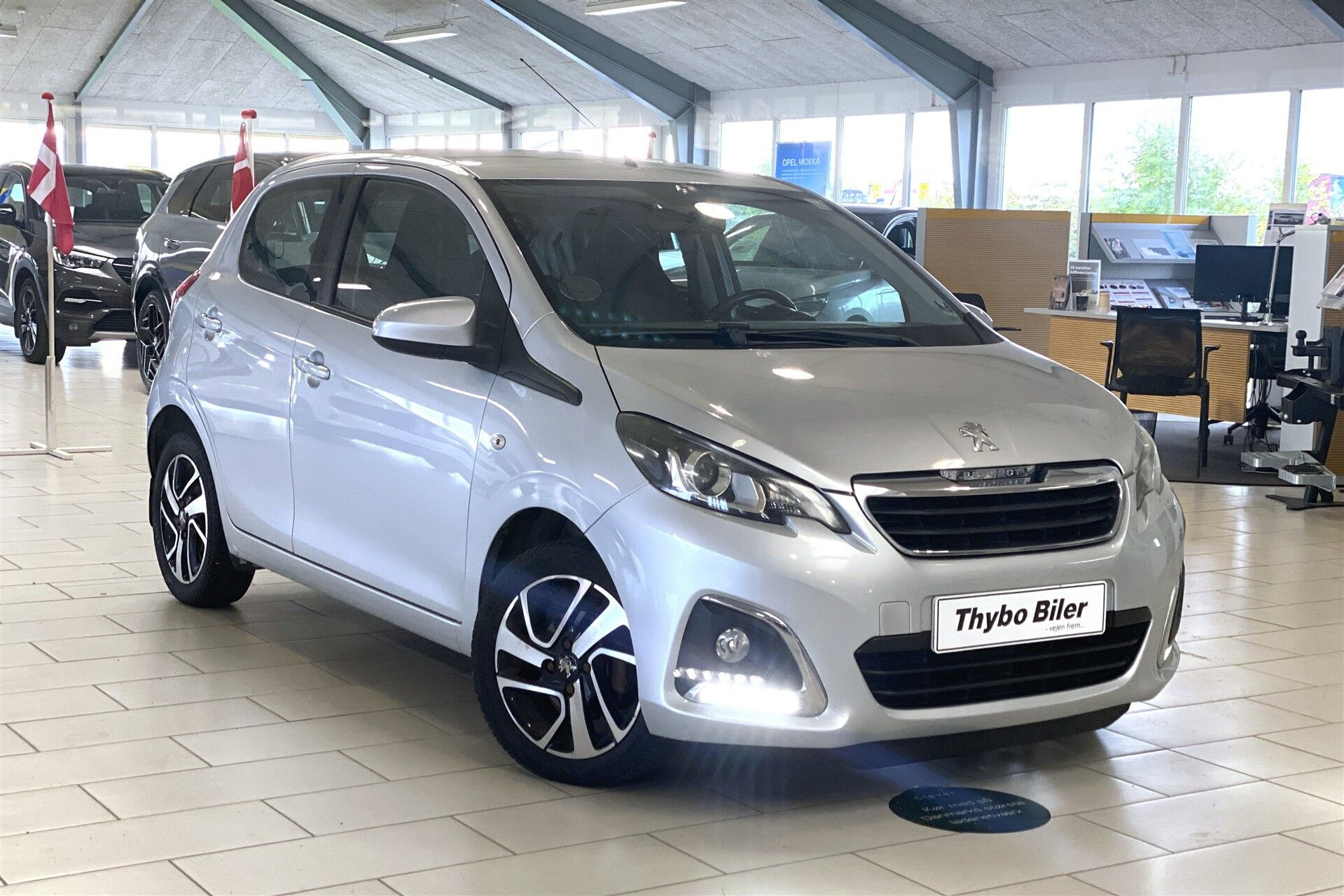 Sølv Peugeot 108 fra 2016