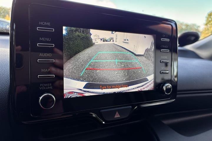 Hvid Toyota Yaris fra 2021