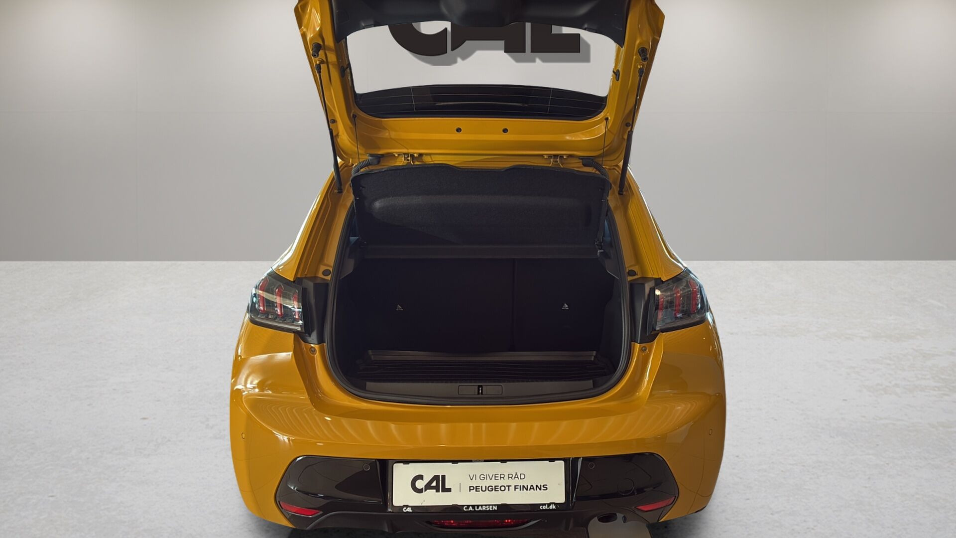 Gul Peugeot 208 fra 2020