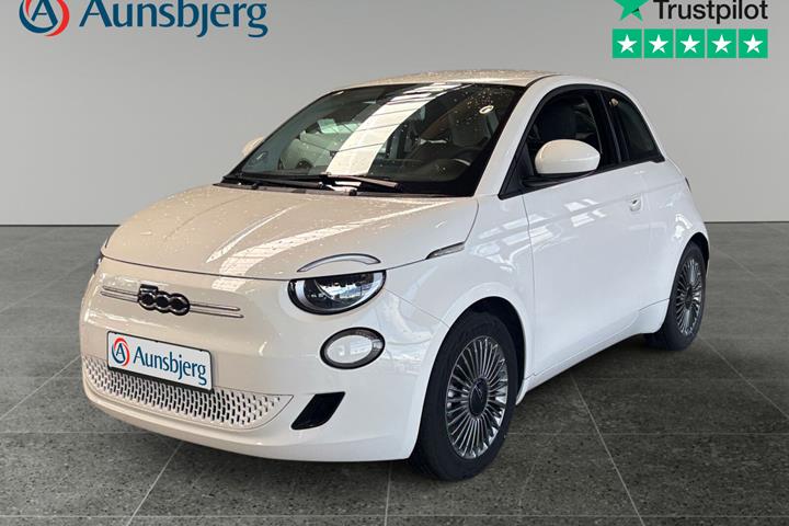 Hvid Fiat 500e fra 2022