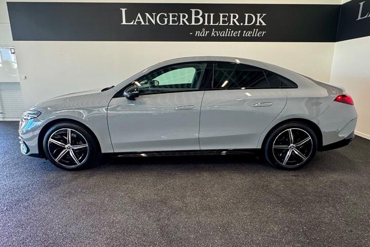 Grå Mercedes CLA250+ fra 2026