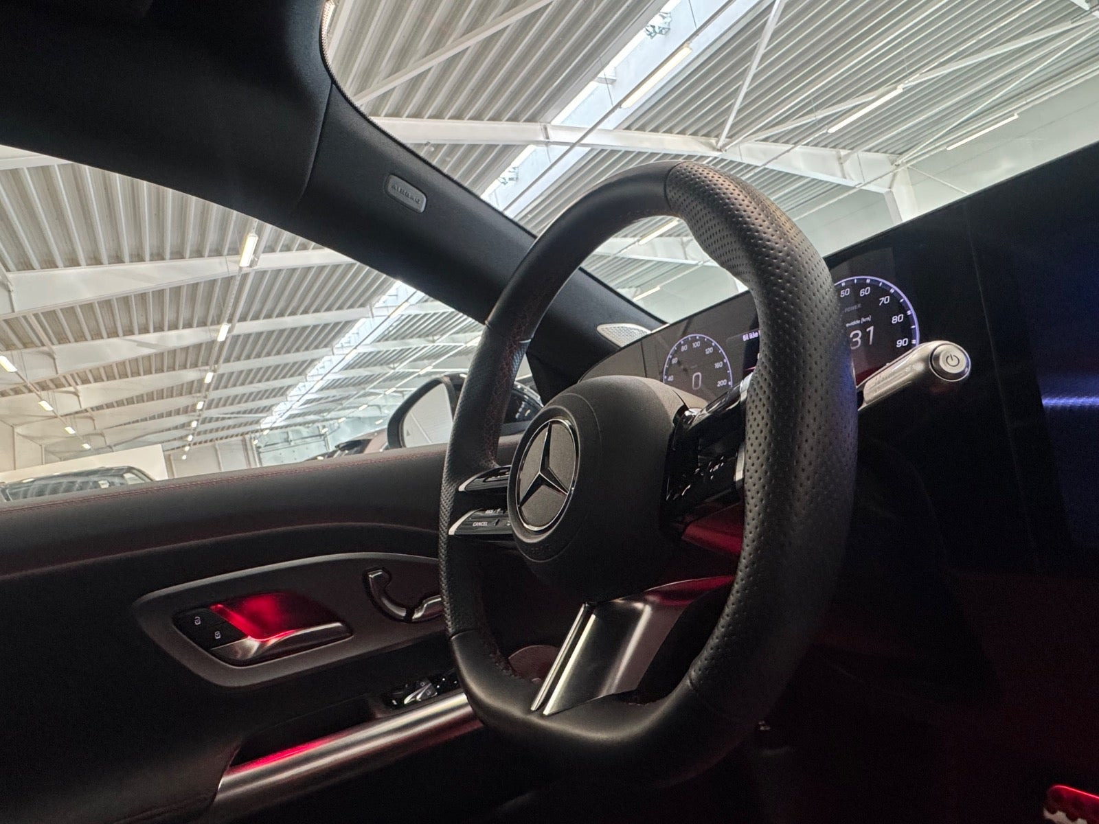 Grå Mercedes CLA250+ fra 2026