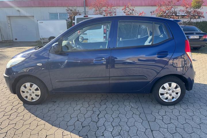 Rød Hyundai i10 fra 2009