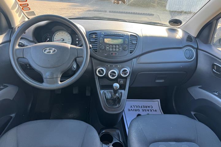 Rød Hyundai i10 fra 2009