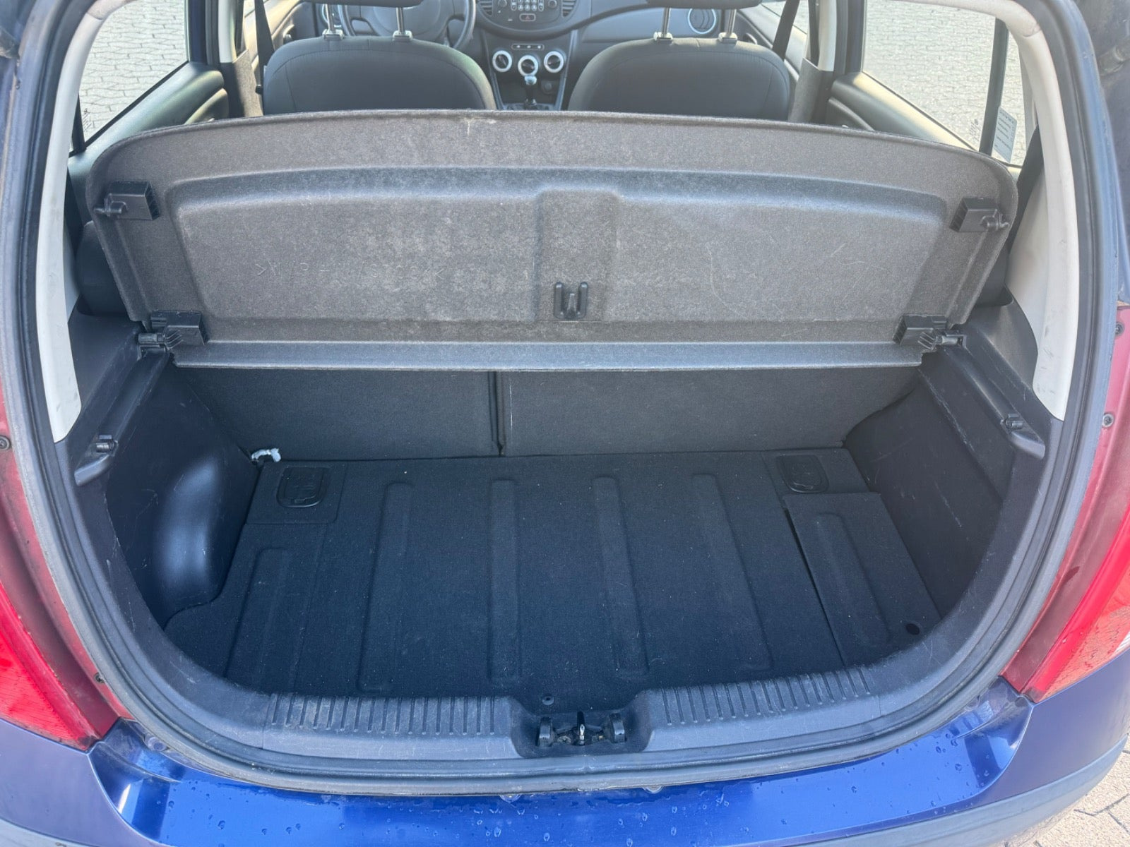 Rød Hyundai i10 fra 2009