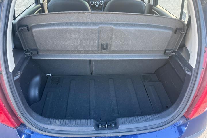 Rød Hyundai i10 fra 2009