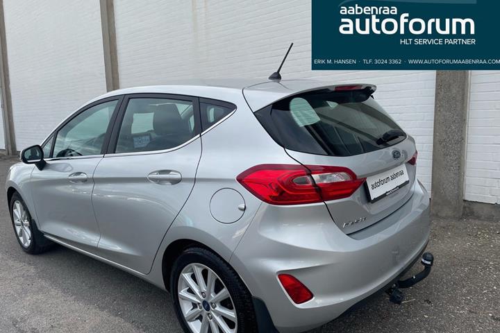 Sølv Ford Fiesta fra 2018