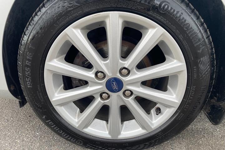 Sølv Ford Fiesta fra 2018