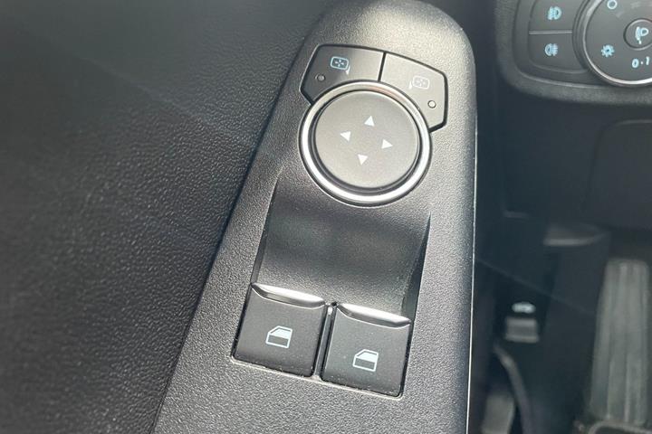 Sølv Ford Fiesta fra 2018
