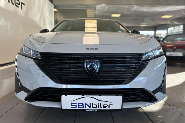 Hvid Peugeot E-308 fra 2025